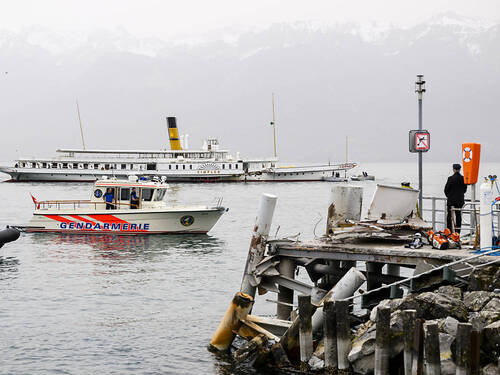 Bateau endommagé: le "Simplon" a quitté Cully pour Lausanne