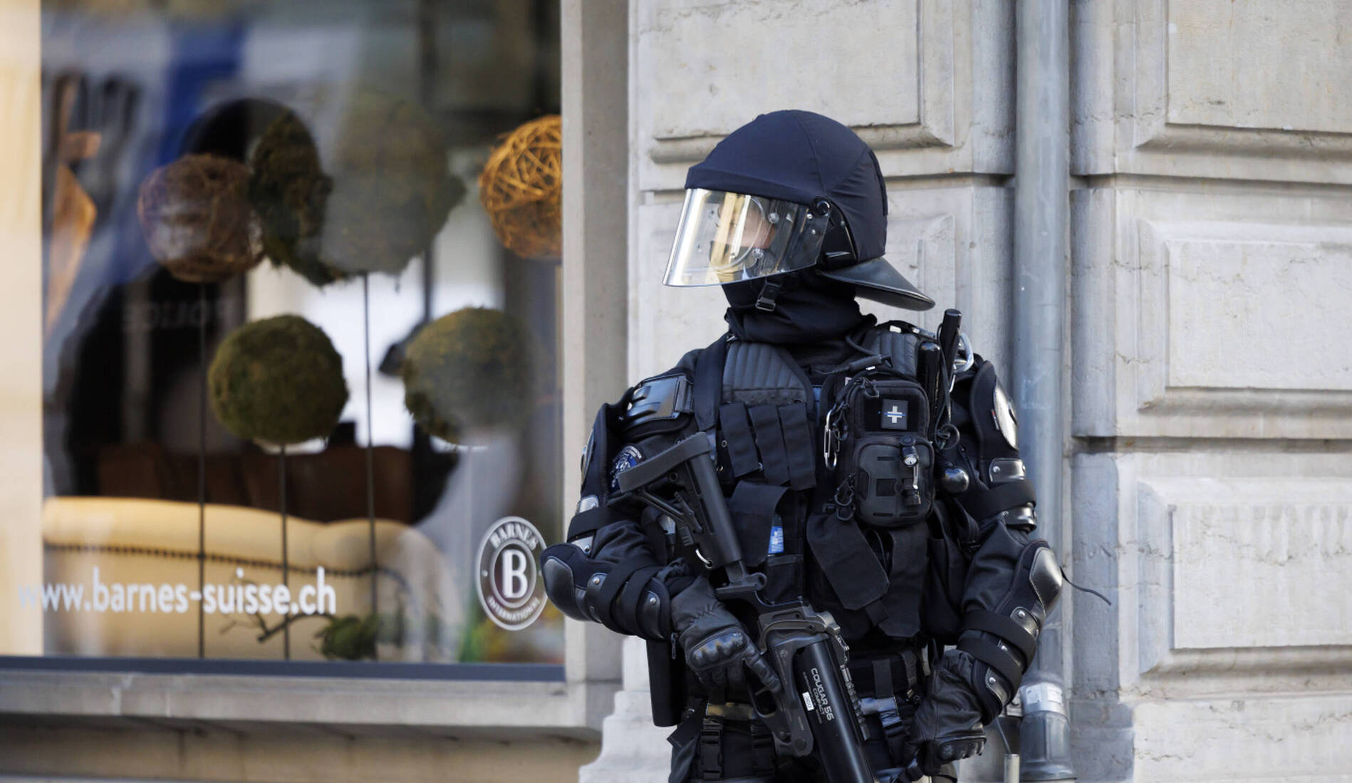 Parcours de la manif genevoise validé et policiers identifiables