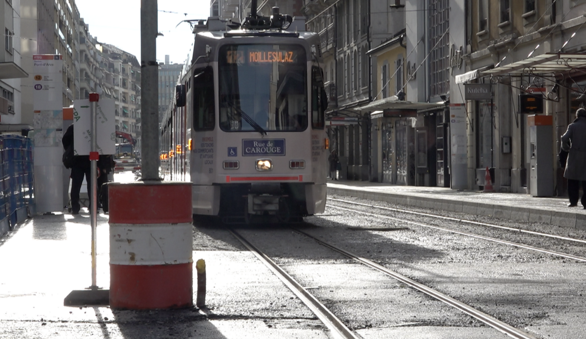 Le tram est de retour rue de Carouge: «On est tout contents!»