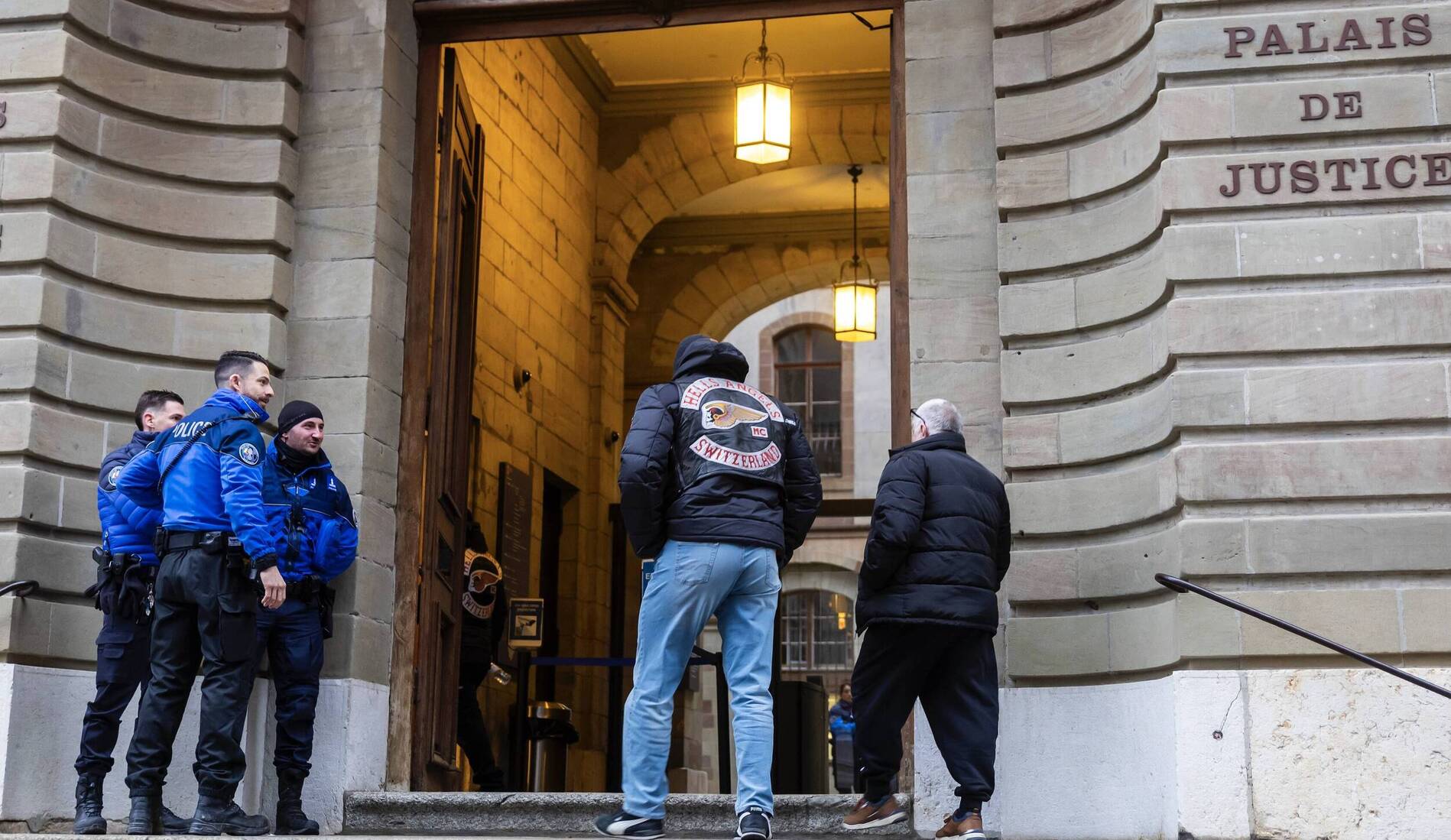 Bandidos/Hells Angels: les avocats pour un acquittement quasi total