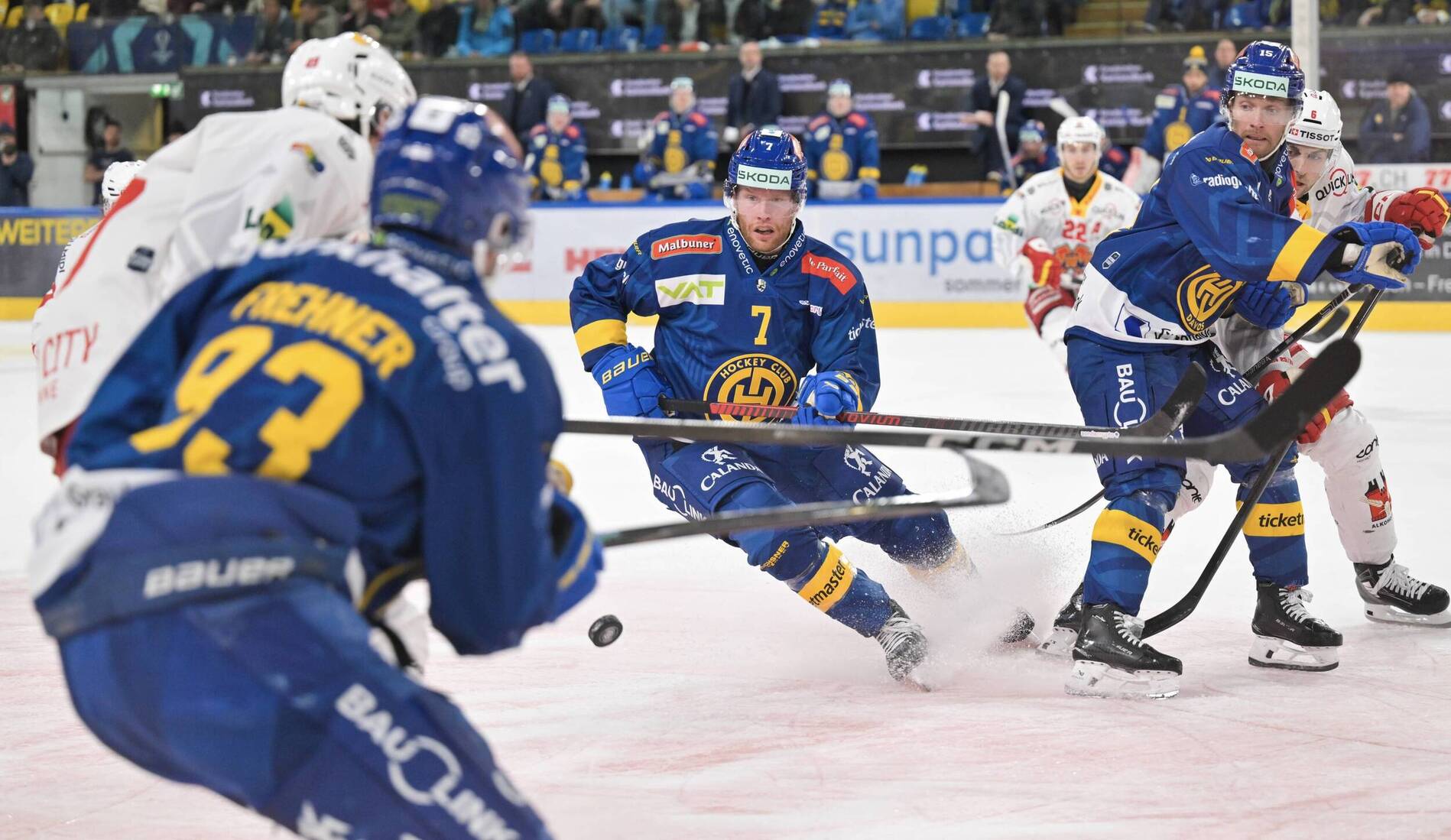 DIRECT -  Regardez le 1er acte entre Davos et Zoug