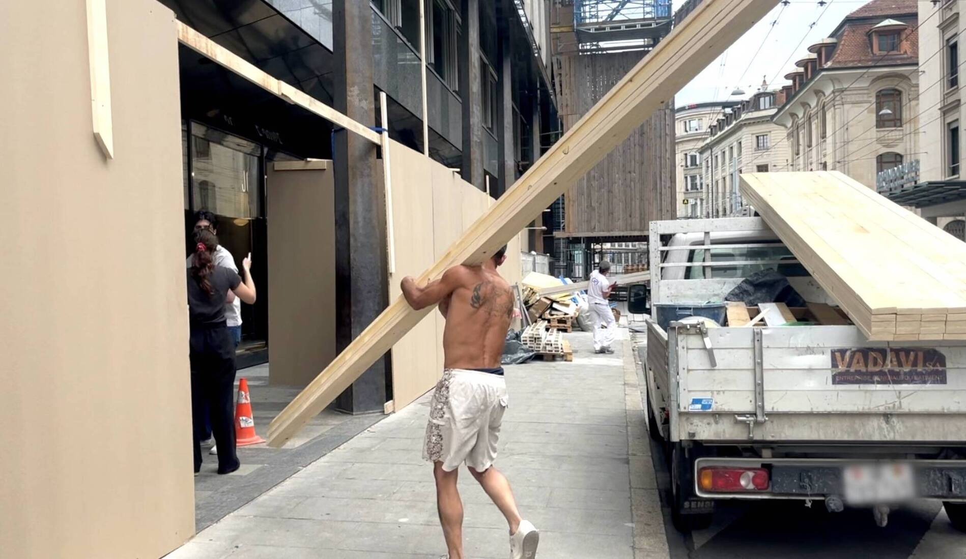 Genève monte ses barricades