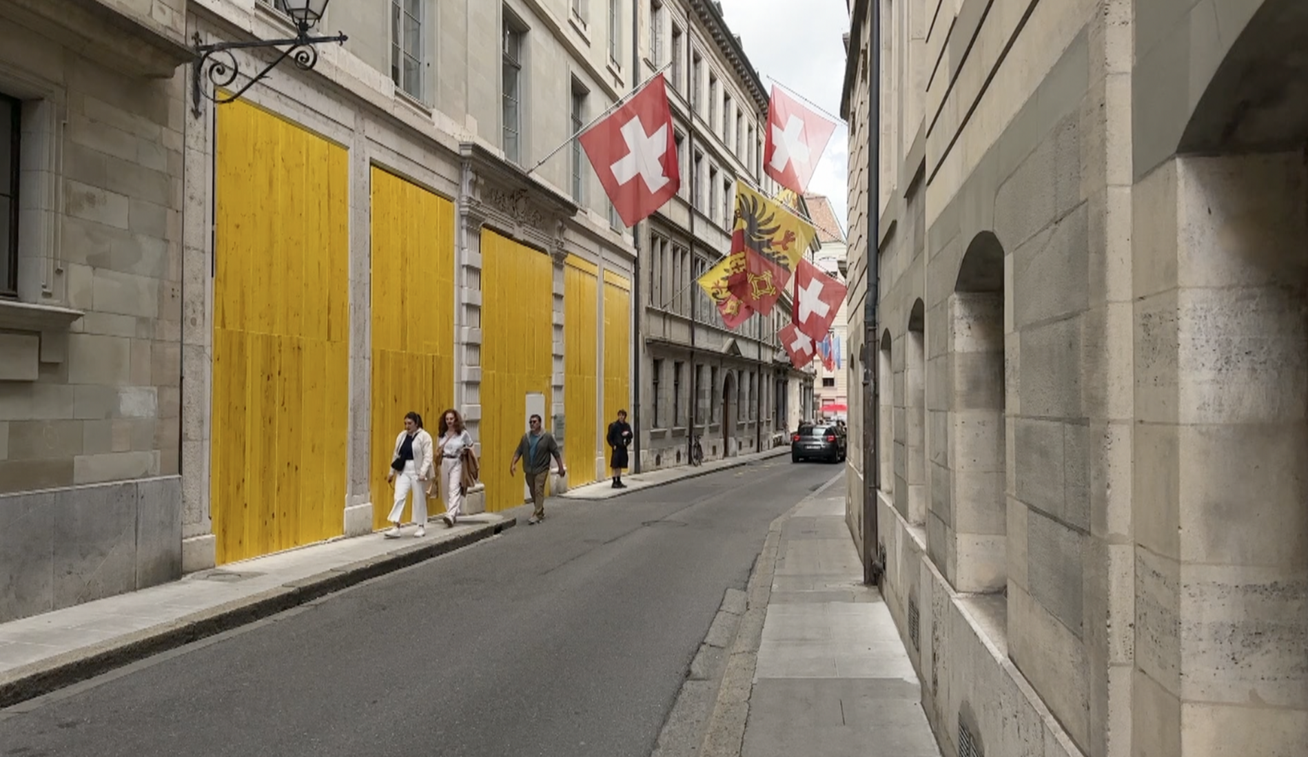 Derrière des palissades, derniers avertissements du Conseil d’État avant le G7