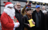 Un père Noël demande aux parlementaires de défendre les retraités