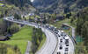 Un bouchon de 11 km lundi matin au portail nord du Gothard