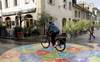 À Carouge, les vélos et trottinettes électriques sont exclus de certaines rues