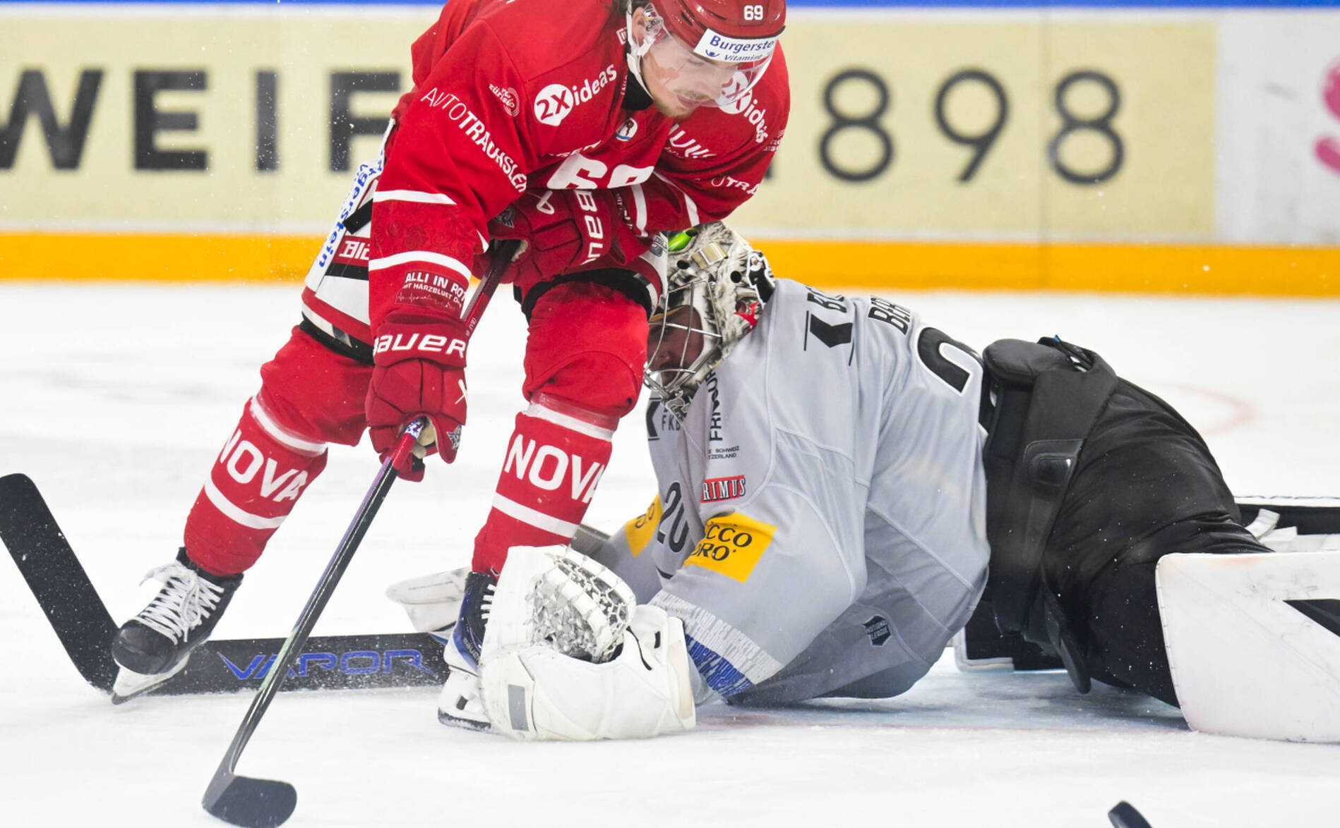 National League: Fribourg Gottéron remporte un match bloqué