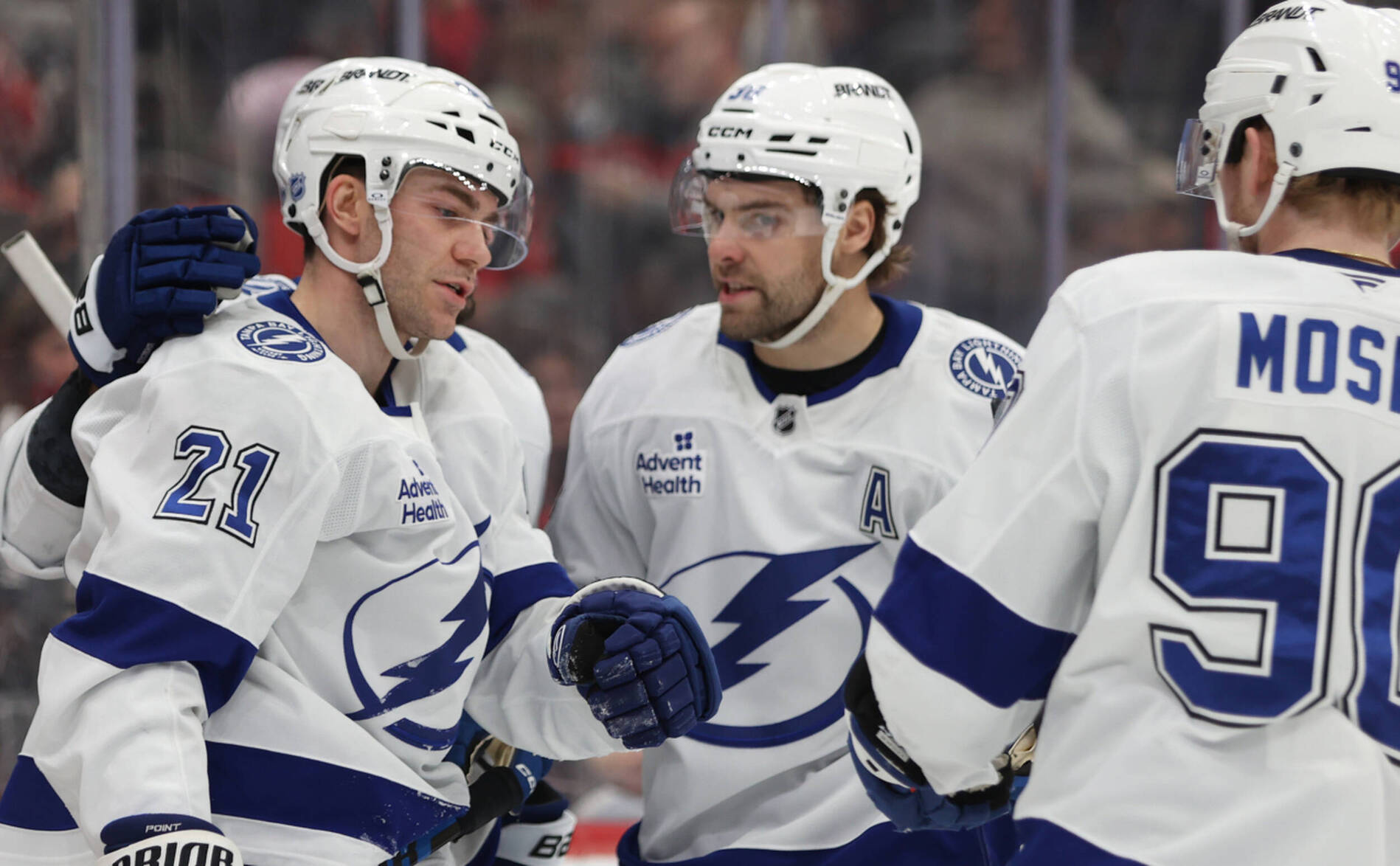 Des assists et de larges victoires pour Josi et Moser