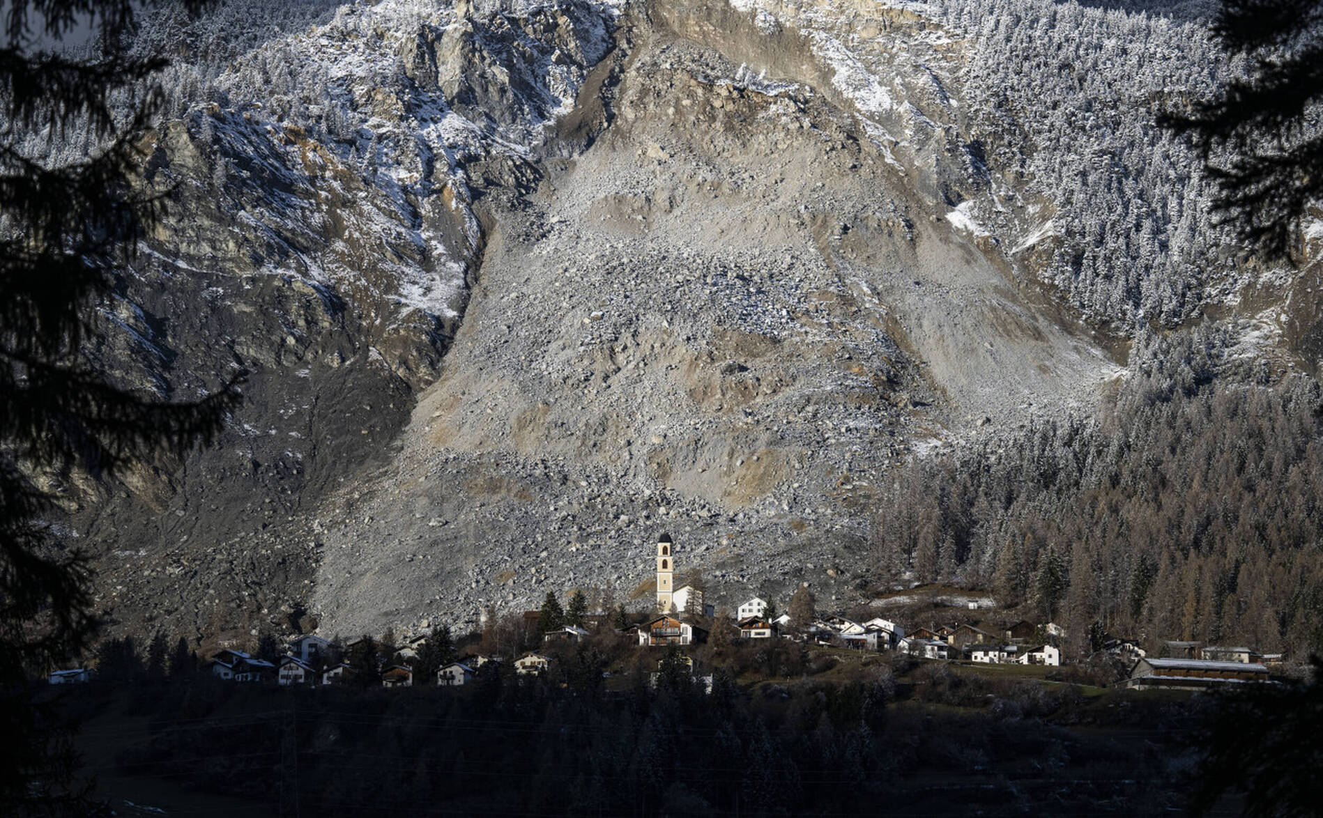 Visites possibles des habitants de Brienz (GR) chez eux dès samedi