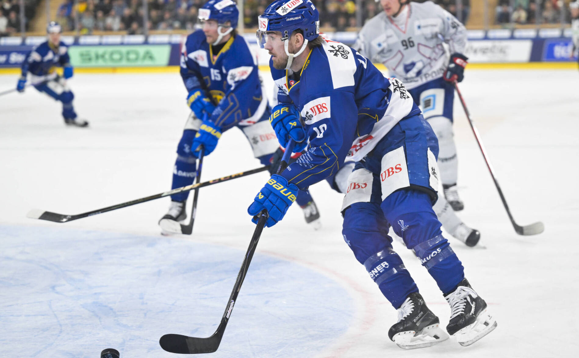 Coupe Spengler: Davos rejoint Fribourg en demi-finale