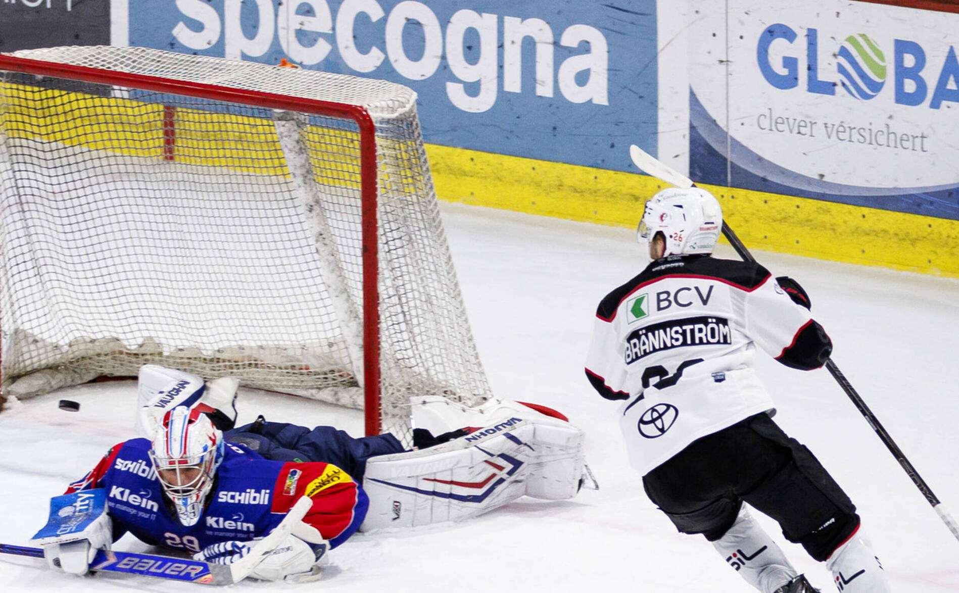 Lausanne gagne enfin, Genève mauvais élève