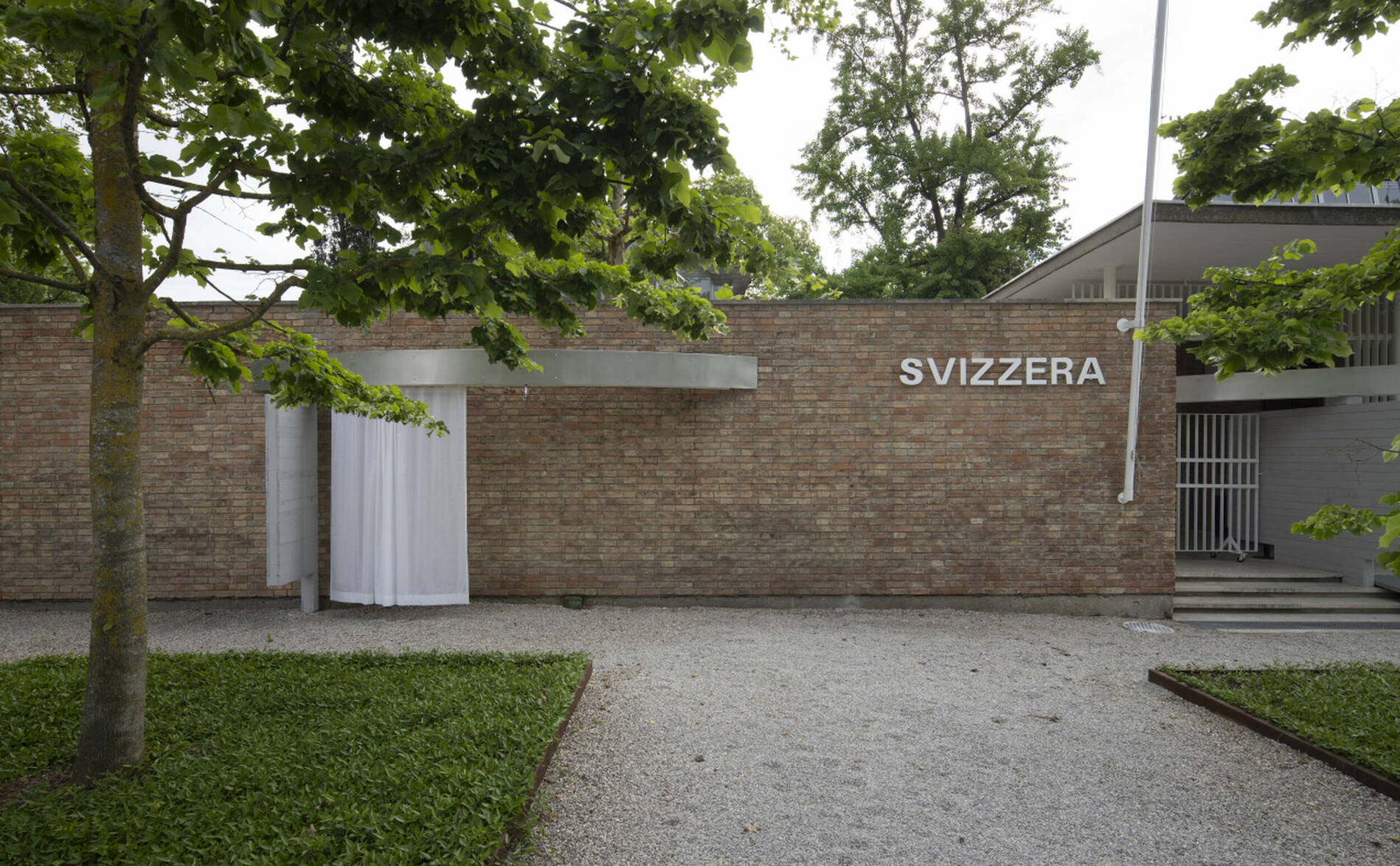 Un collectif multilingue anime le pavillon suisse à Venise