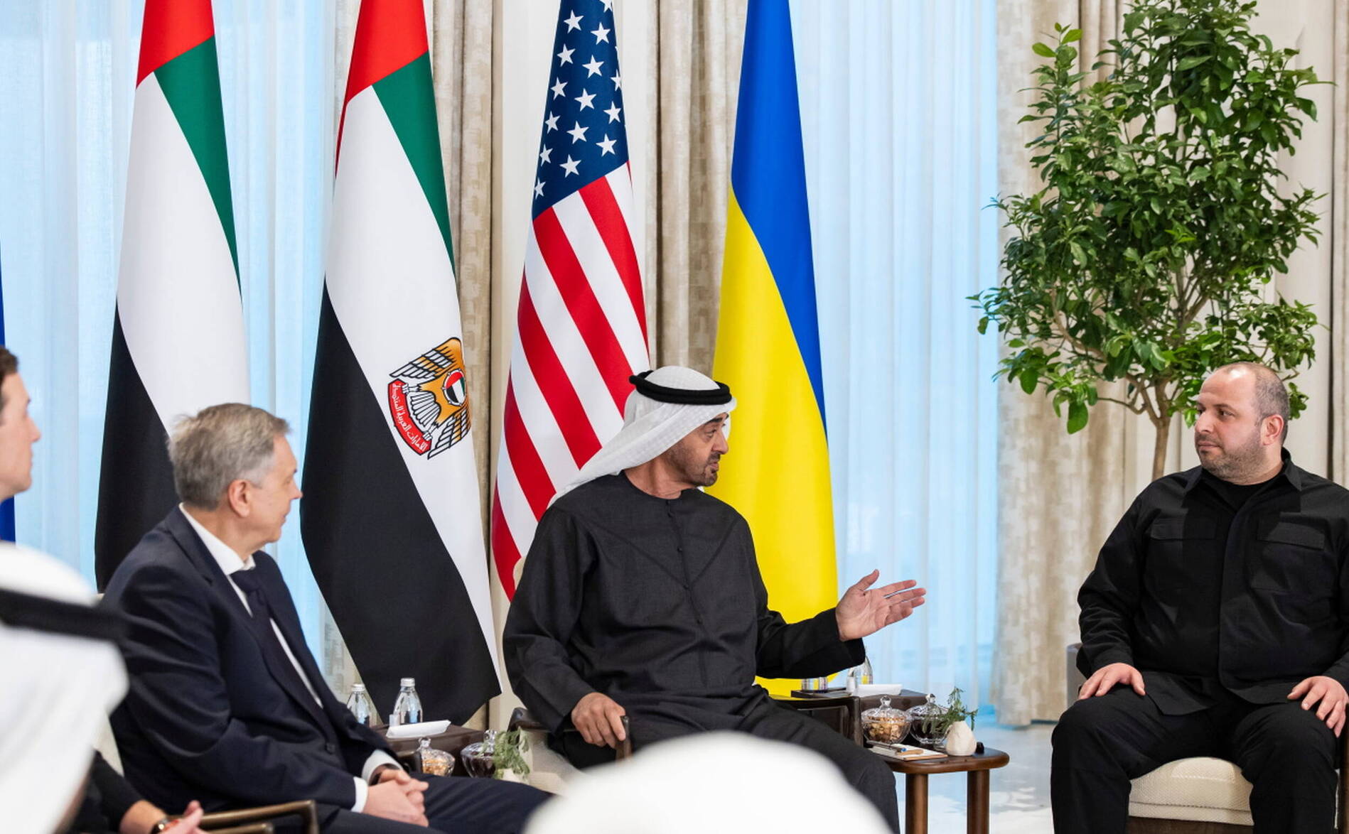 Ukrainiens, Russes et Américains réunis à Abou Dhabi