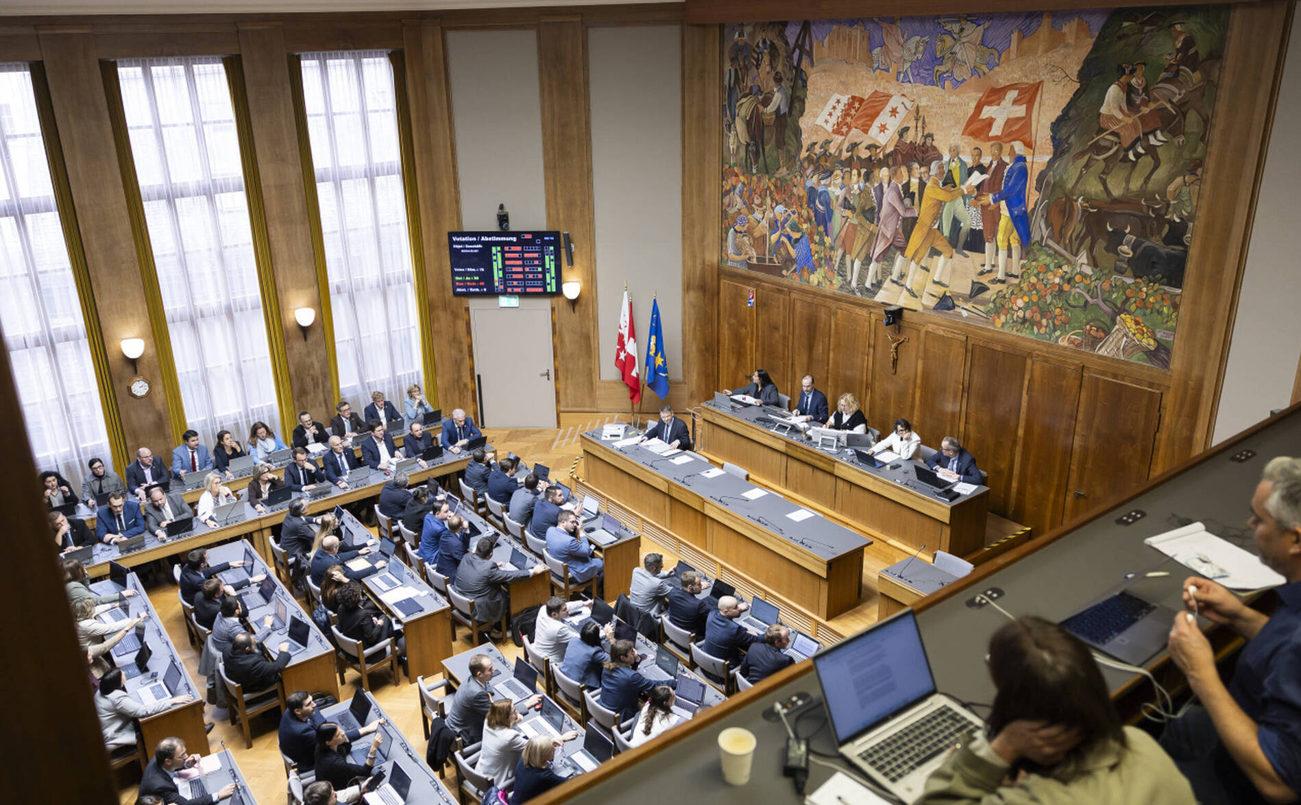 Postulat pour la création d'un établissement cantonal d'assurances
