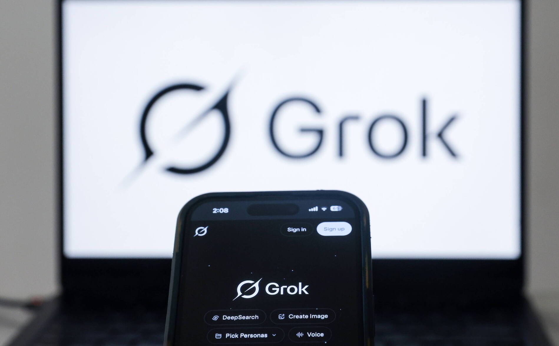 Nouvelle enquête de l'UE à l'encontre de X et de son IA Grok