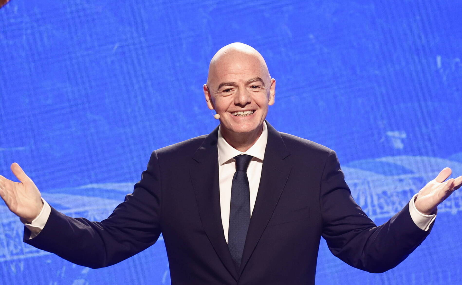 Infantino appelle à la levée de la suspension de la Russie