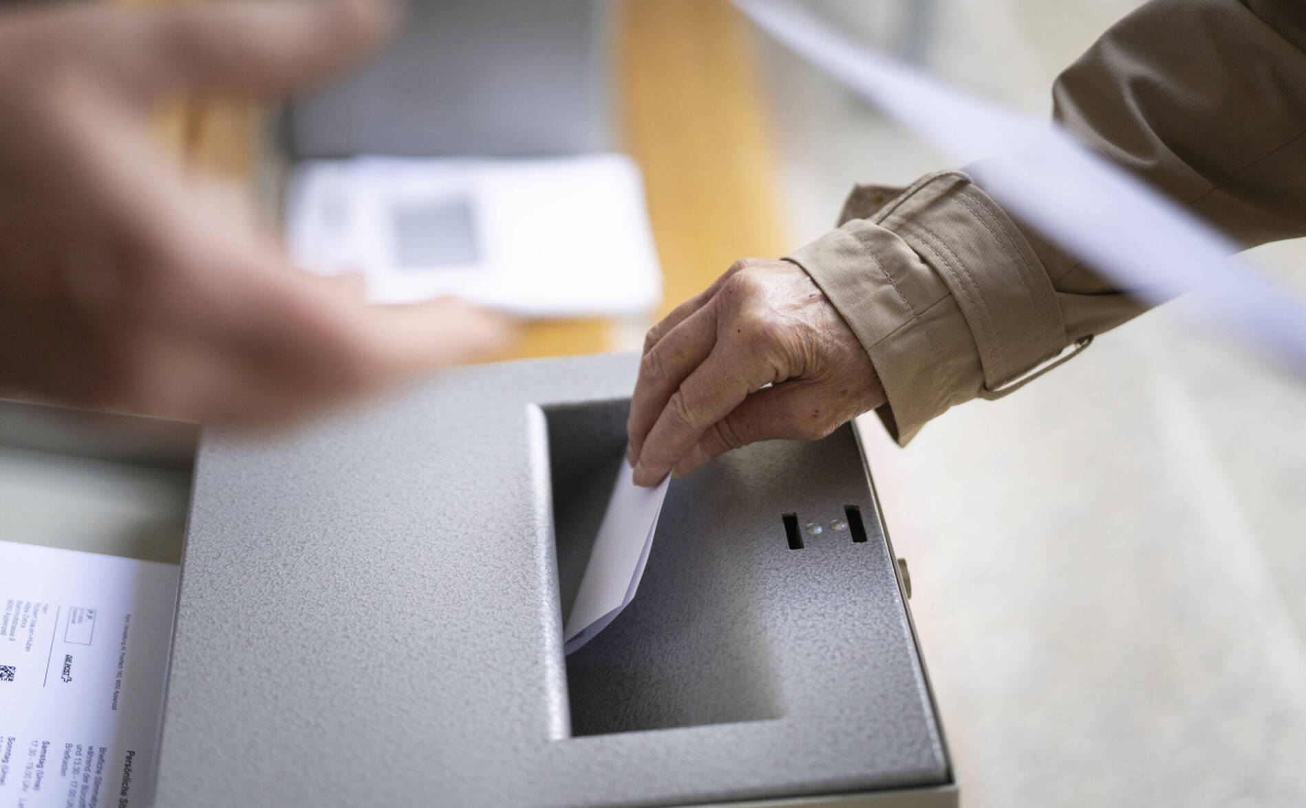 Plan d'économies: la gauche risque d'être divisée sur un référendum