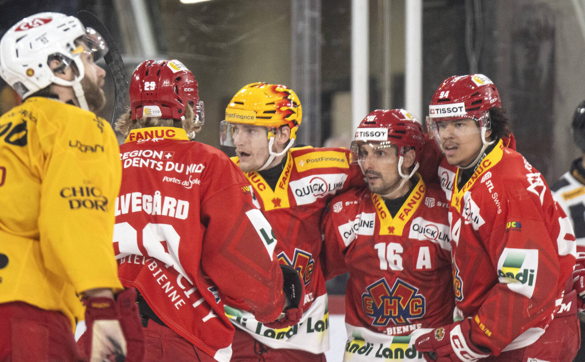 Bienne bat Langnau et jouera le play-in de National League