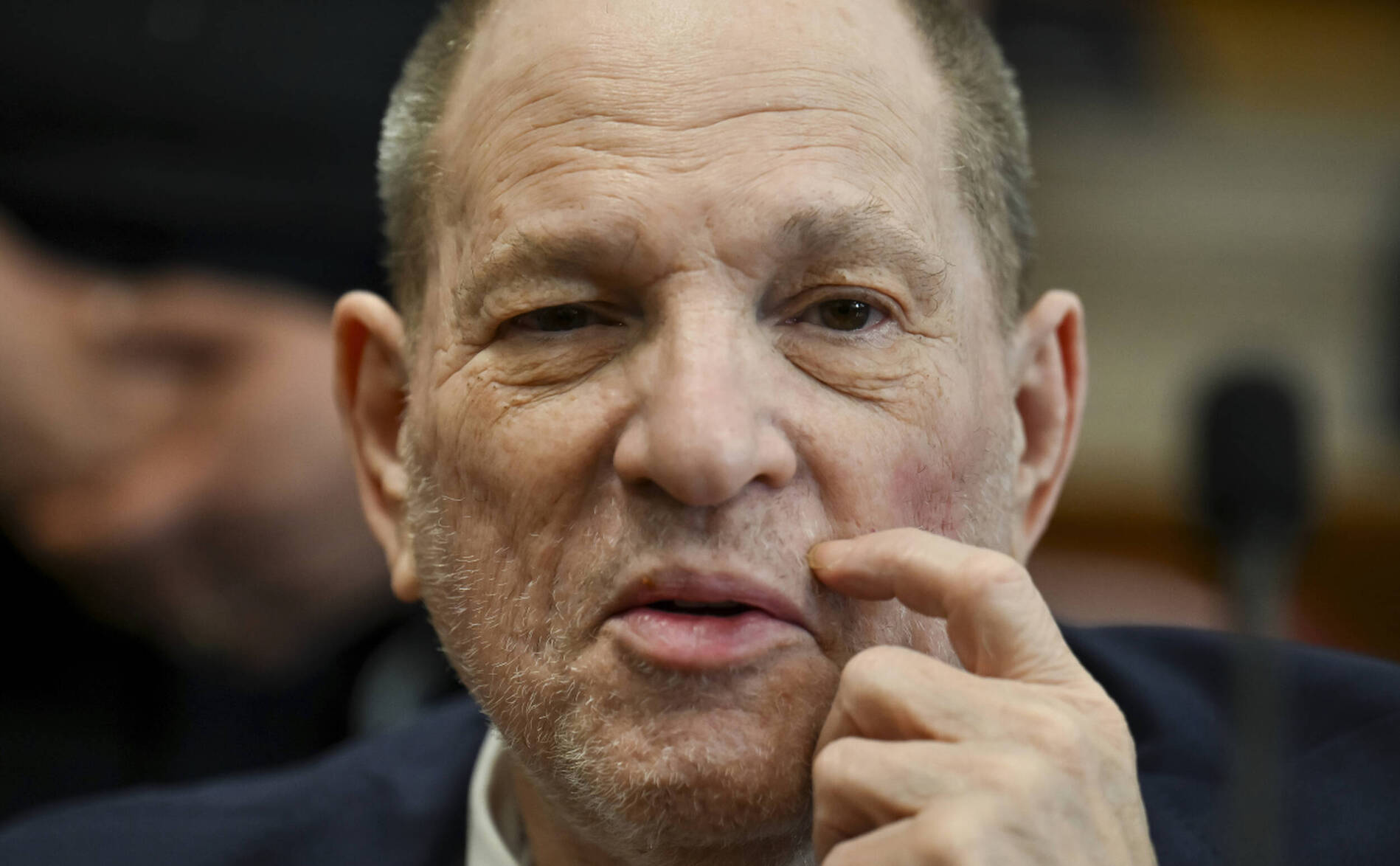 Harvey Weinstein affirme subir « un enfer » en prison