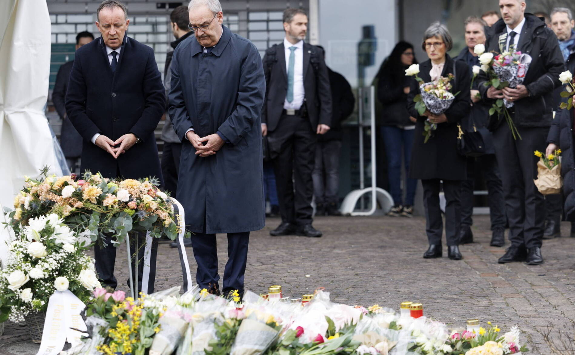 Guy Parmelin à une cérémonie pour les victimes à Chiètres (FR)