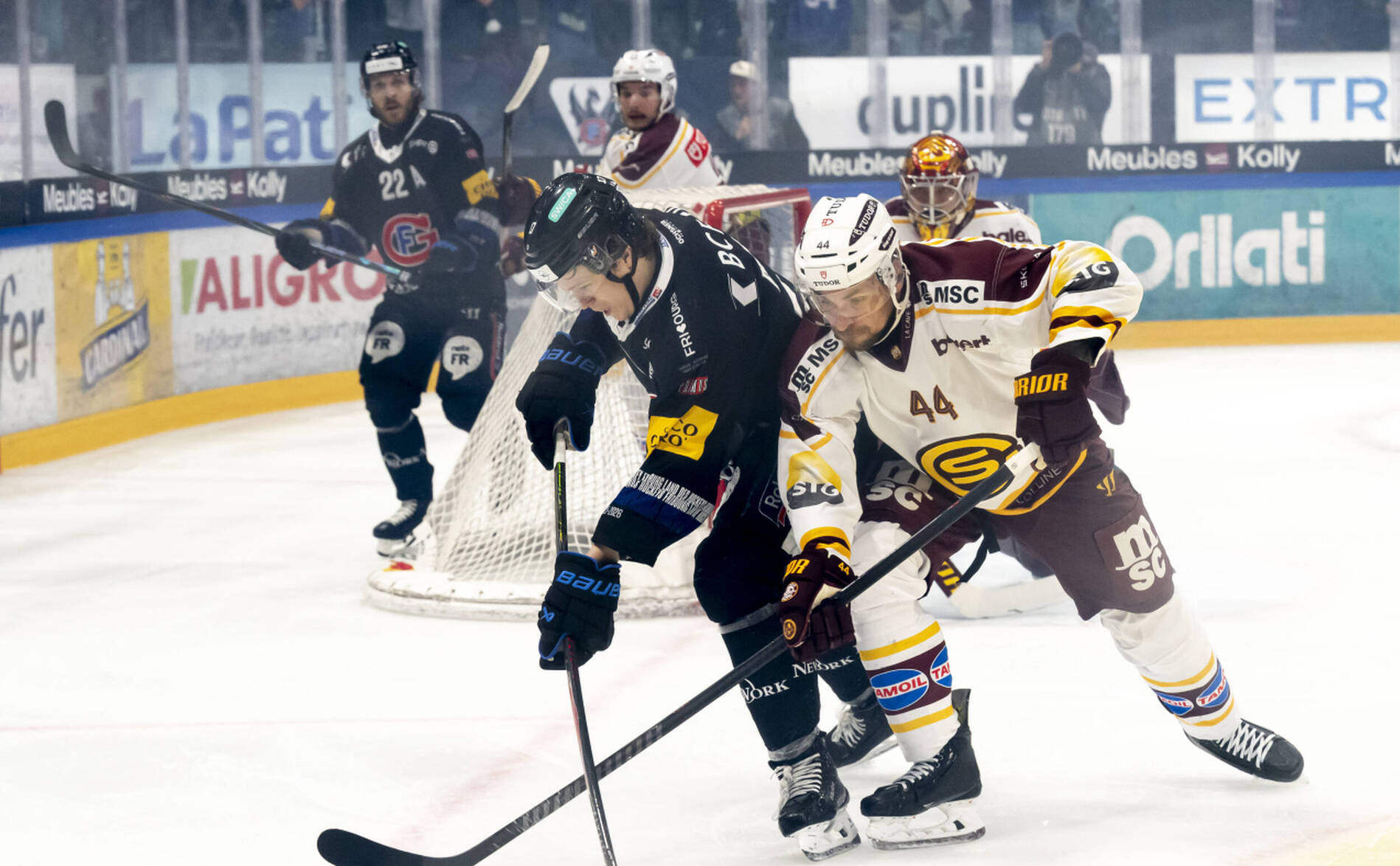 Fribourg-Gottéron reprend la main contre Genève-Servette