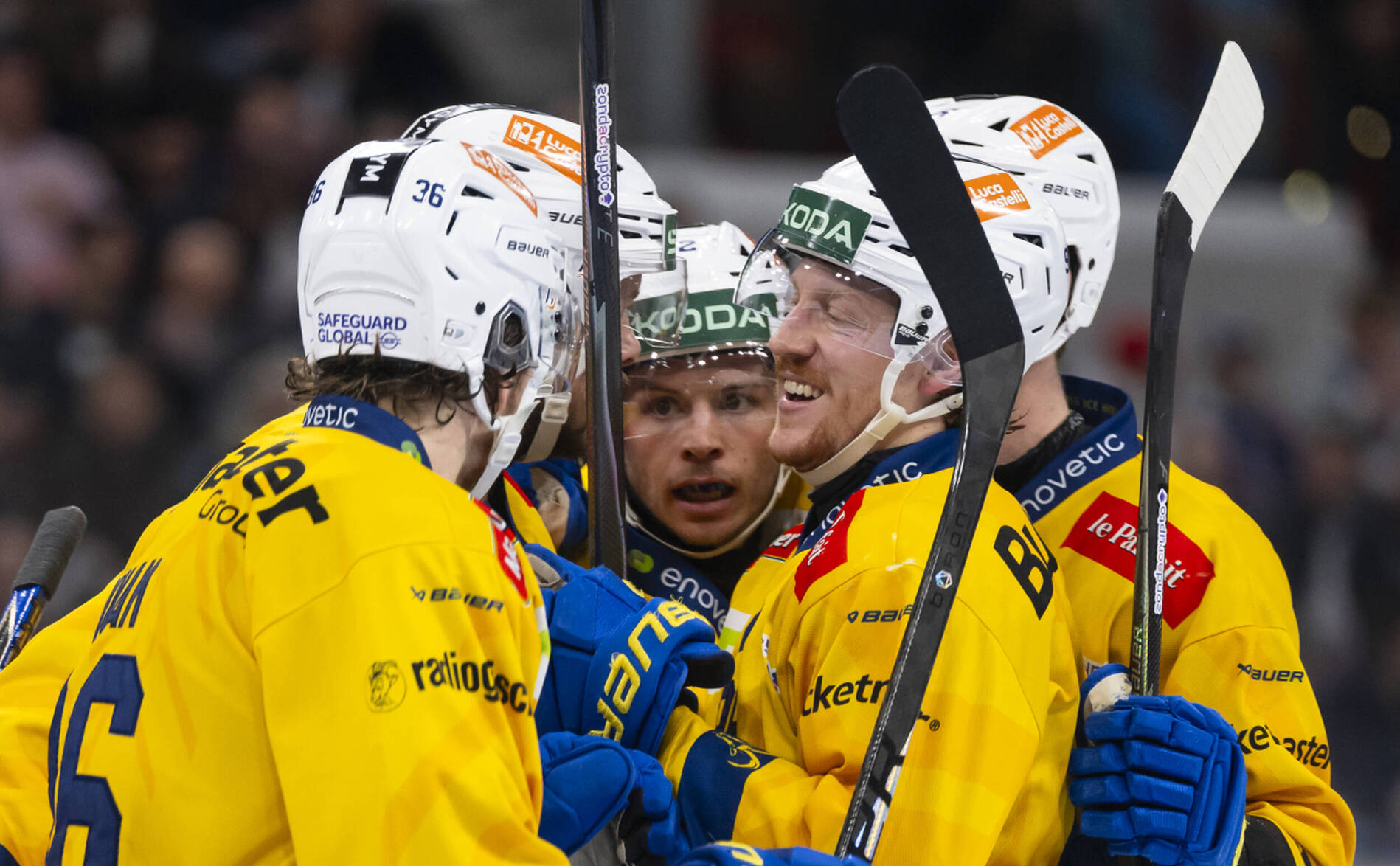 Davos a trois pucks de finale
