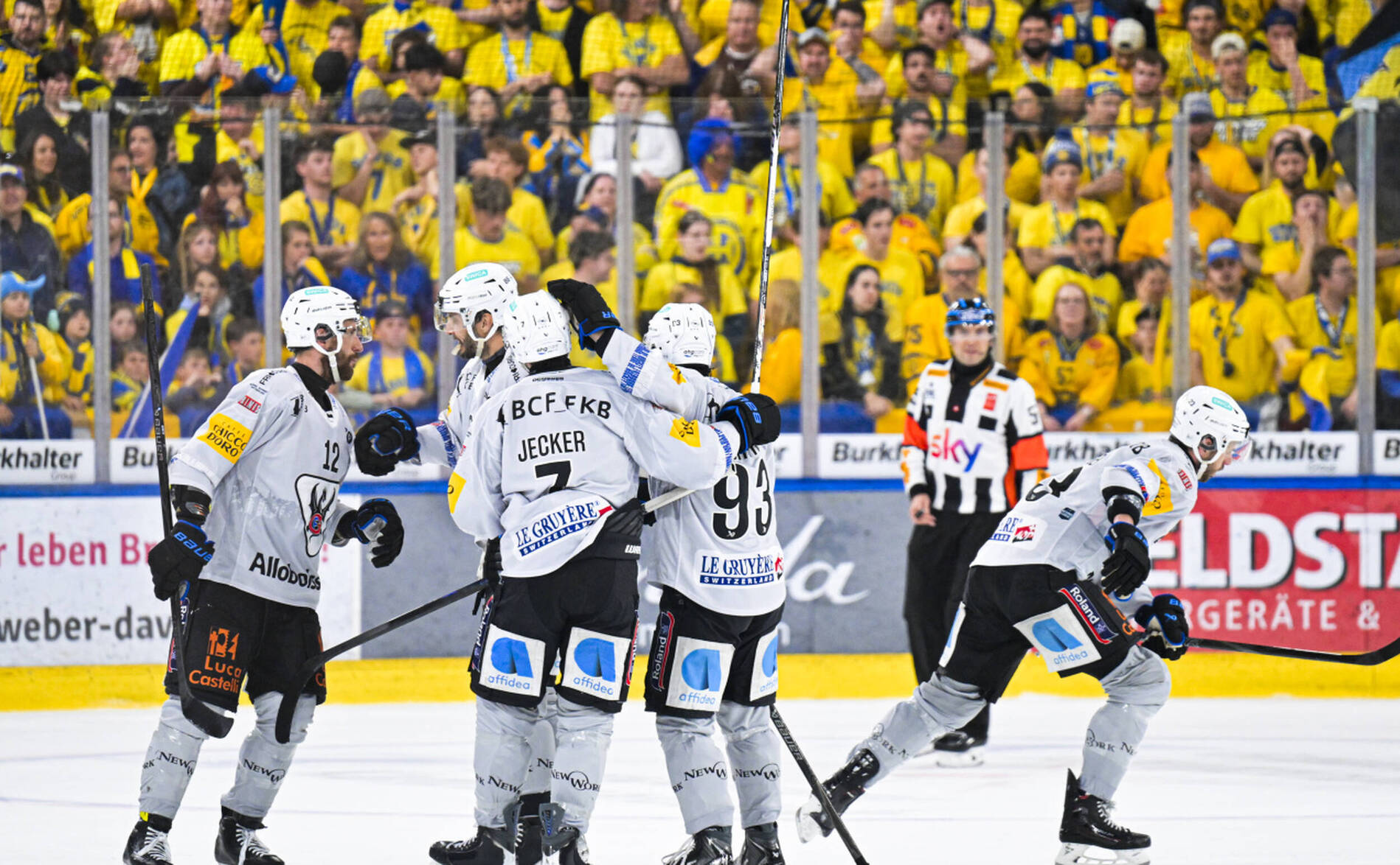 Fribourg-Gottéron s'impose d'entrée à Davos