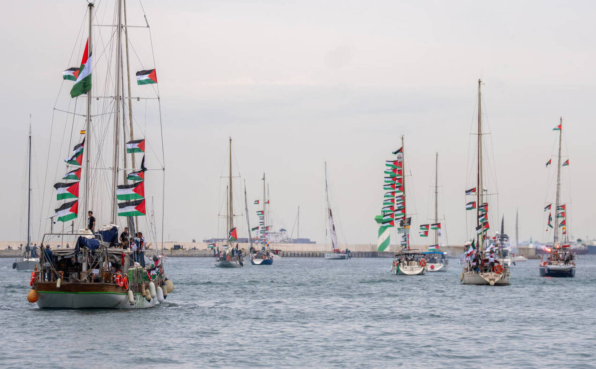 La flottille pour Gaza encerclée par l'armée israélienne