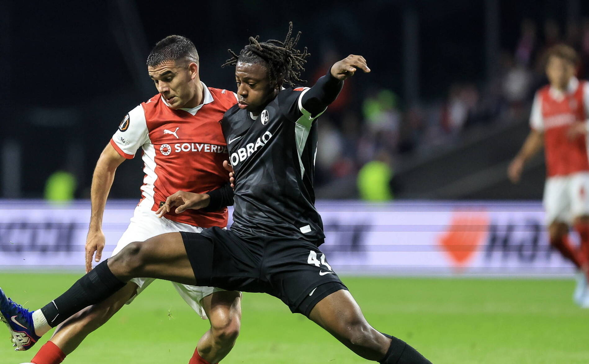 Johan Manzambi et le SC Fribourg piégés à Braga
