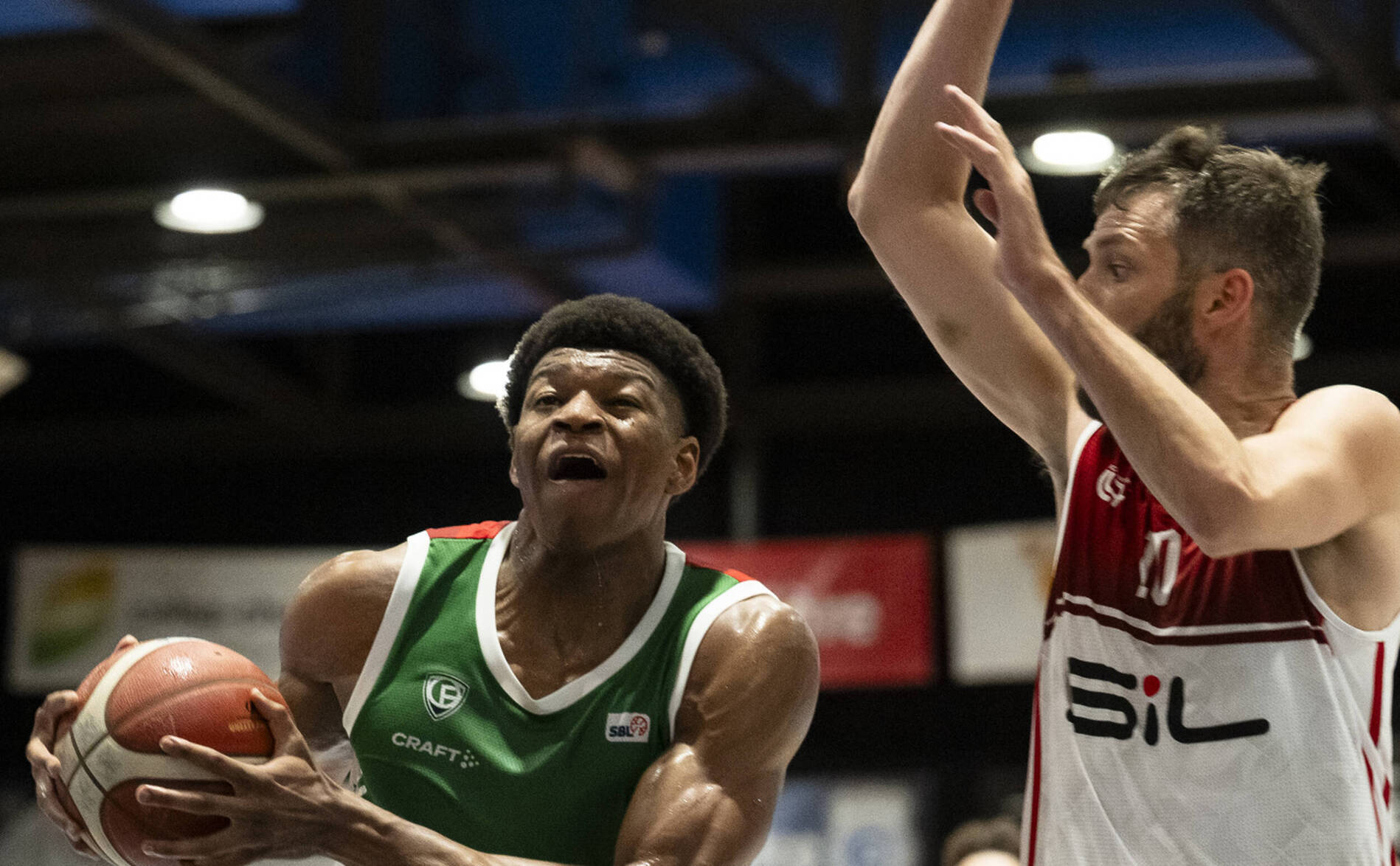 Fribourg Olympic fait le break en demi-finale de SB League