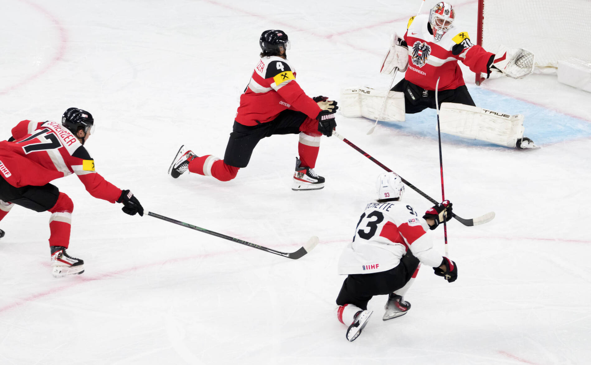 La Suisse fait valser l'Autriche au Mondial à Zurich