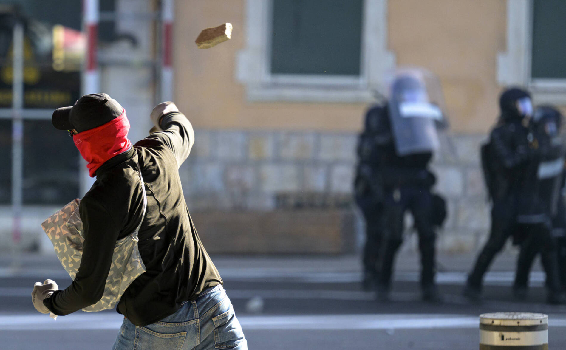 Des heurts lors de la manifestation contre le G7 à Genève