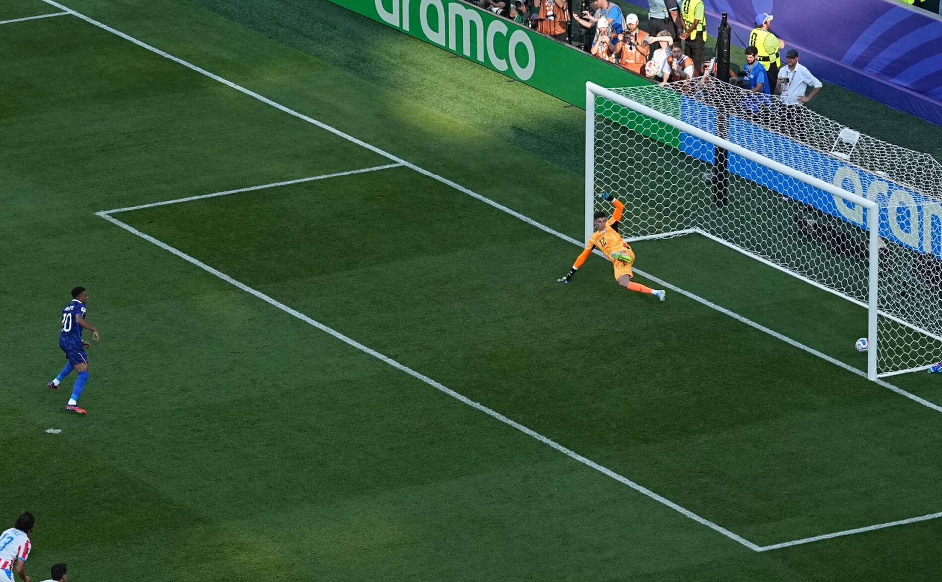 Mondial 2026: la France se sort du piège paraguayen