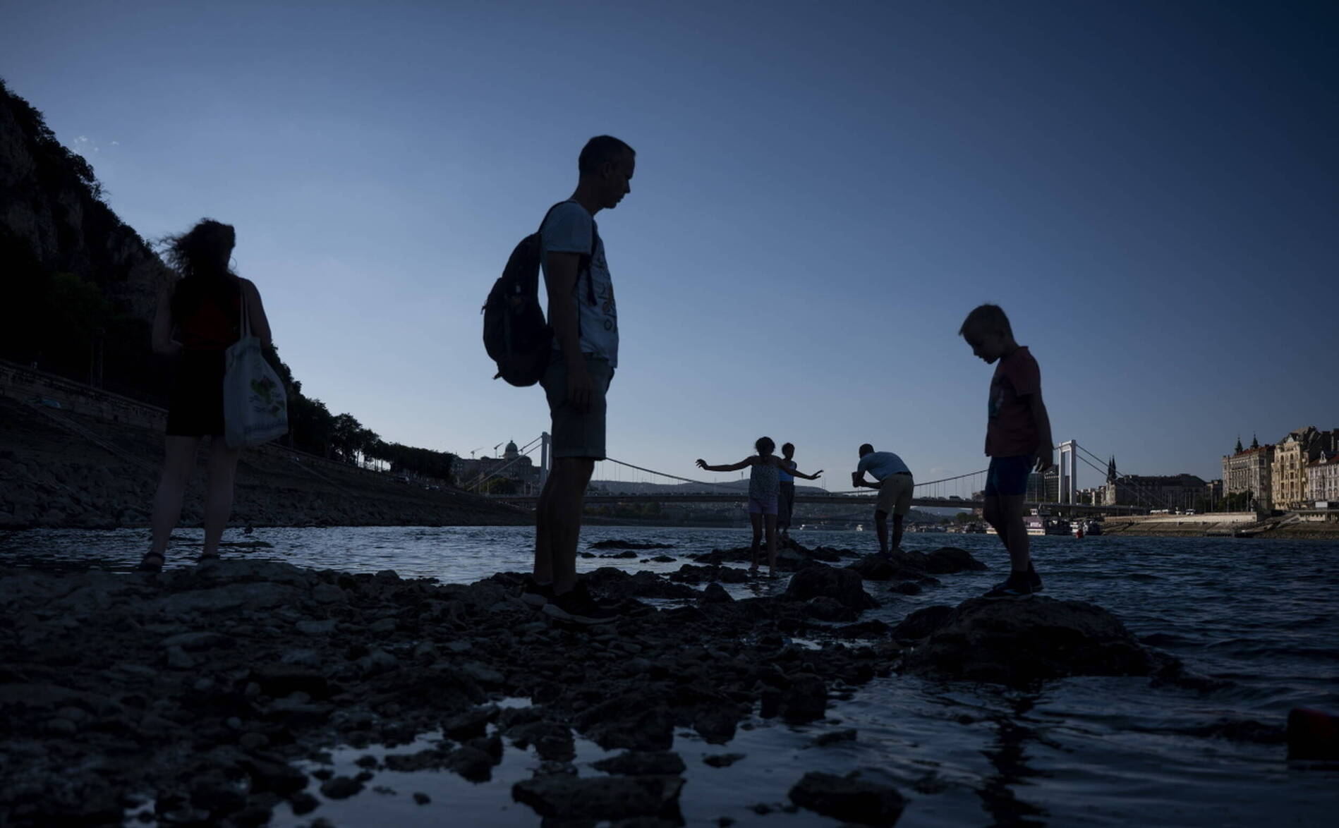 Jusqu'à 41°C en Europe centrale, alertes incendies et manque d'eau