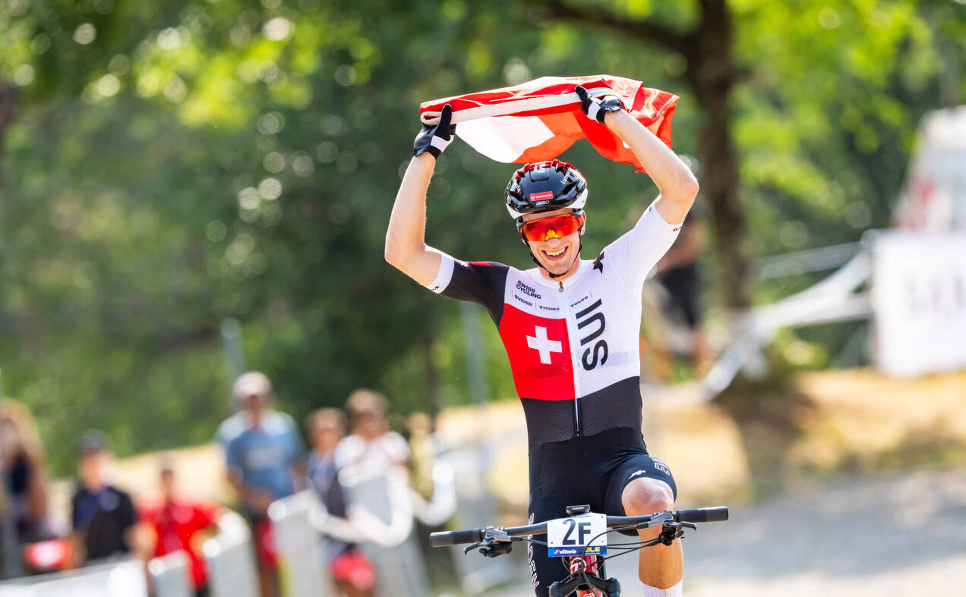 La Suisse décroche l'or en relais