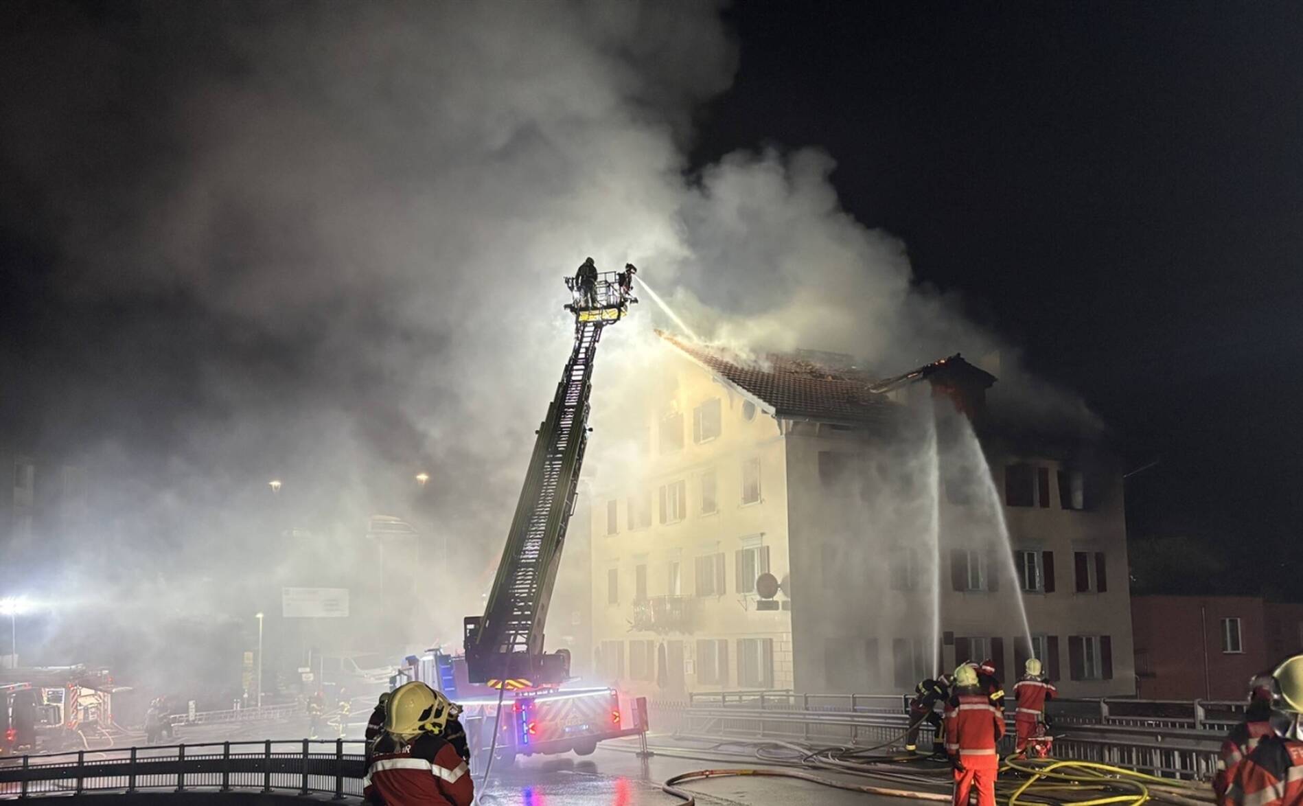 Cinq personnes portées disparues après un incendie à Thusis (GR)