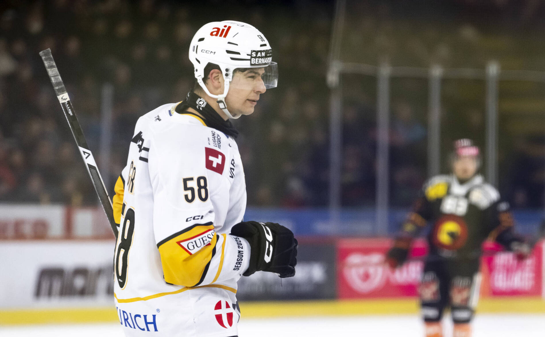 Le LHC engage l'Américain Connor Carrick
