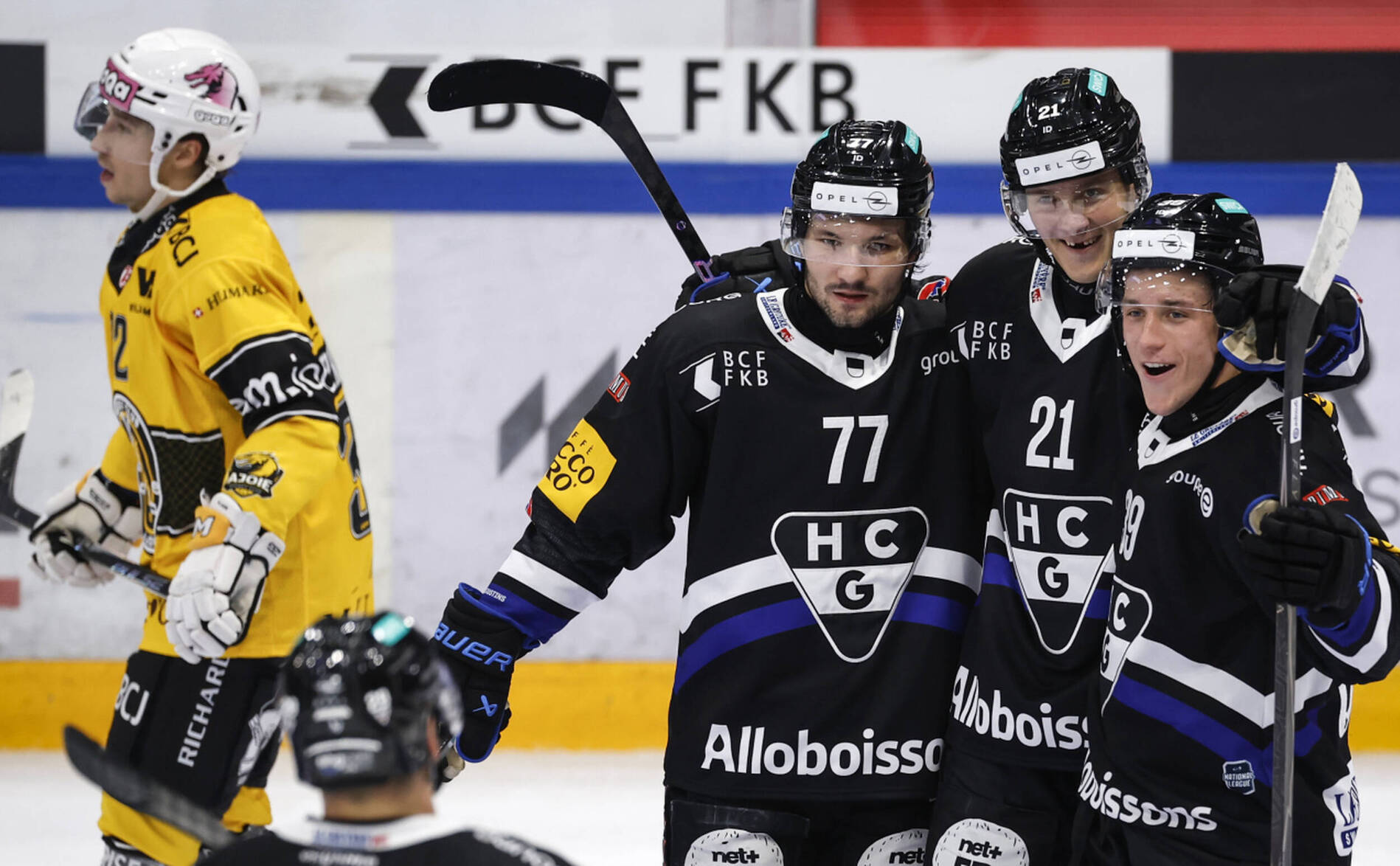Fribourg donne coup d'accélérateur gagnant contre Ajoie