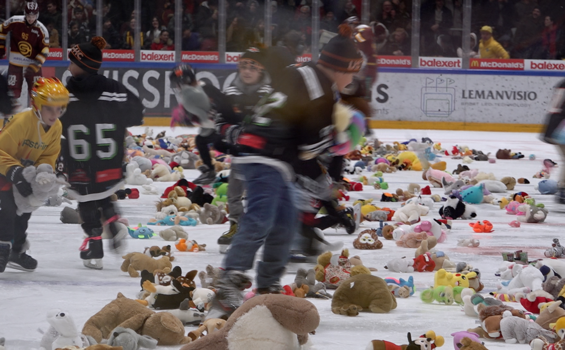 Pluie de peluches et soirée parfaite aux Vernets