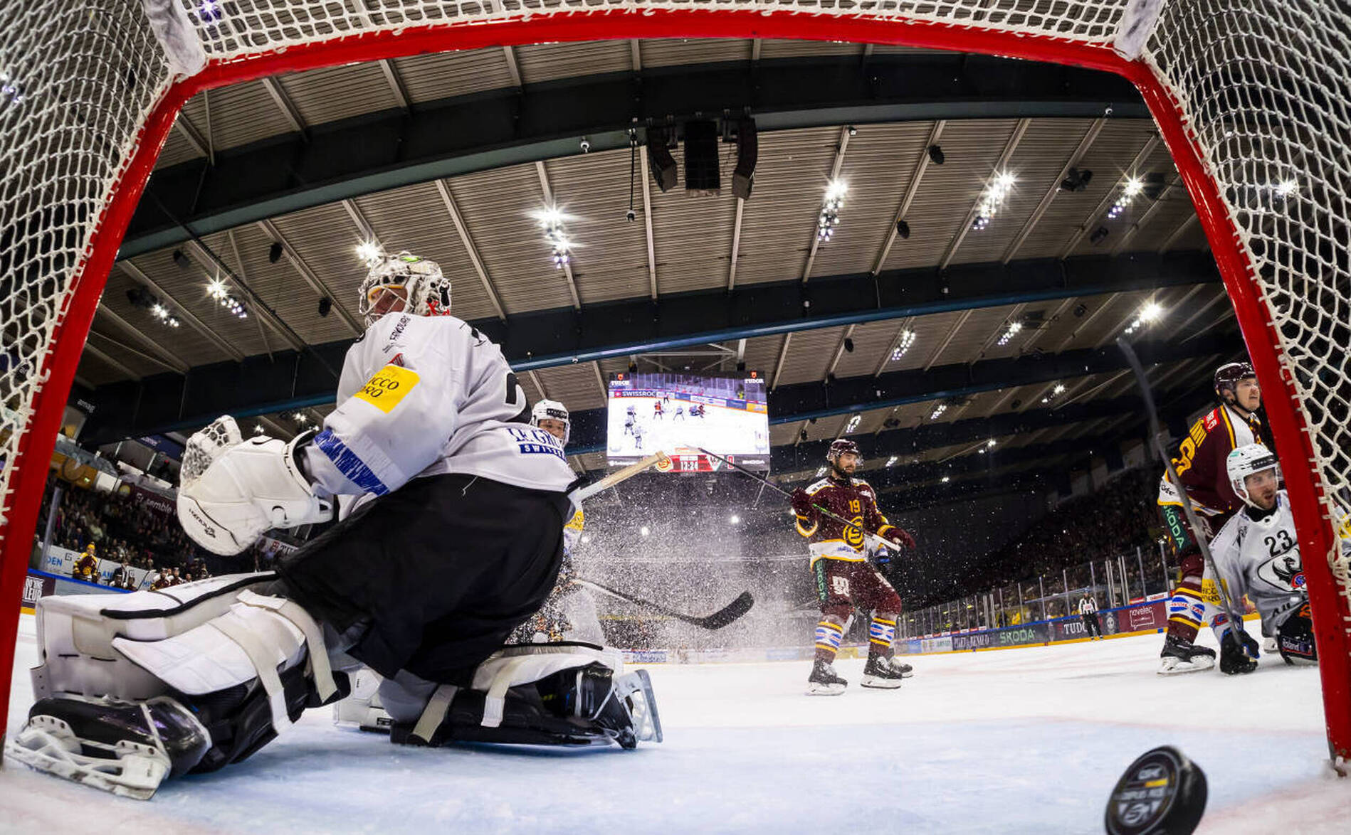 Genève contient Fribourg et se relance
