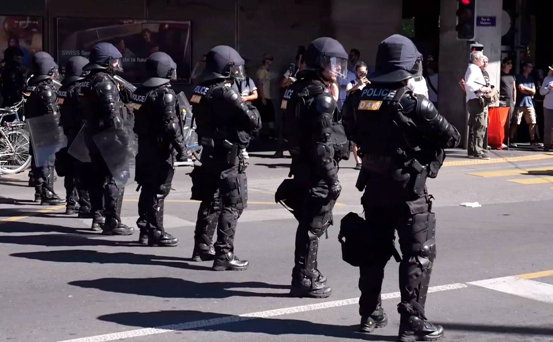 La répression policière, argument des manifestants utile à la gauche