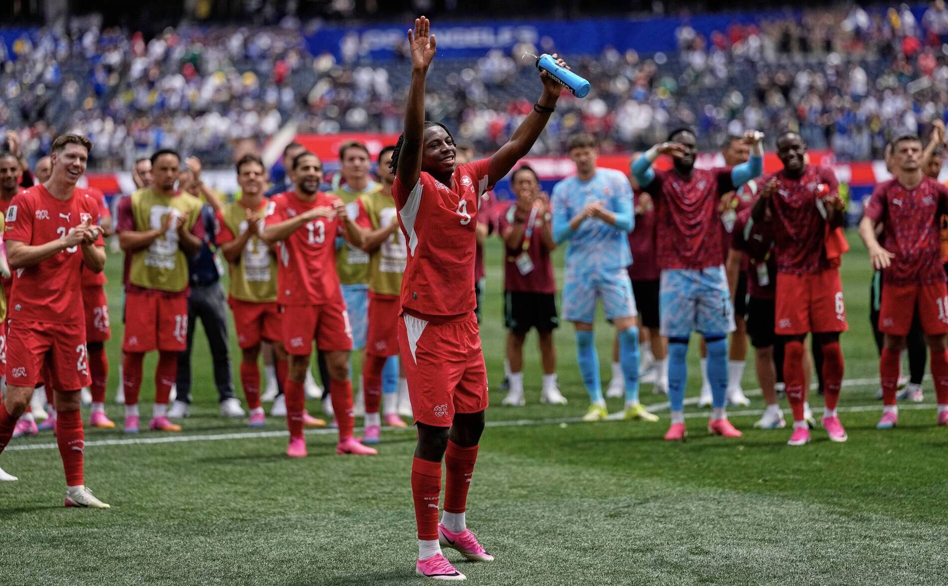 À 15 ans, trop petit pour jouer. Aujourd'hui, il marque un doublé à la Coupe du monde