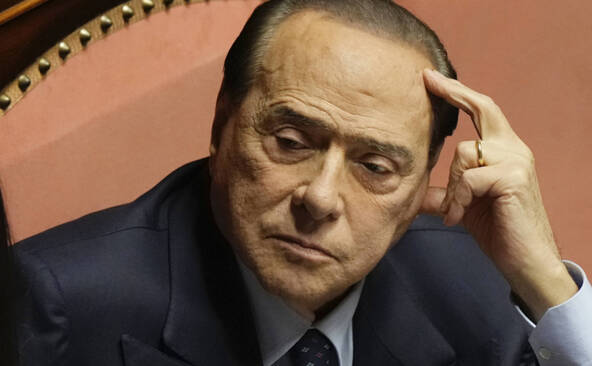 « Je m'en sortirai », assure Berlusconi, atteint de leucémie