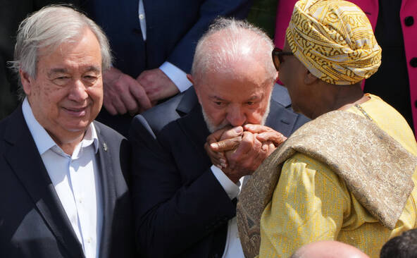 Transition énergétique au 2e jour du sommet précédant la COP30