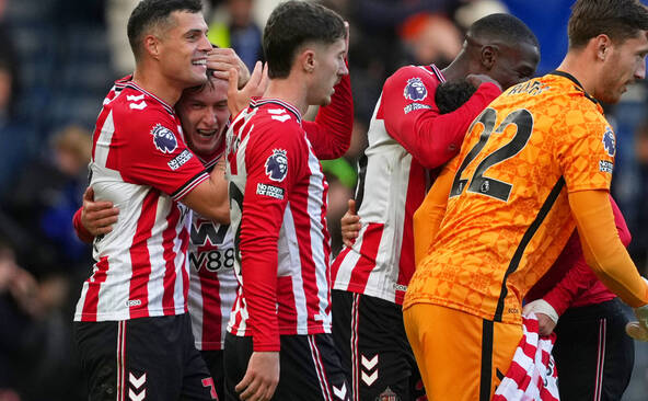 Premier League: Sunderland freine le leader