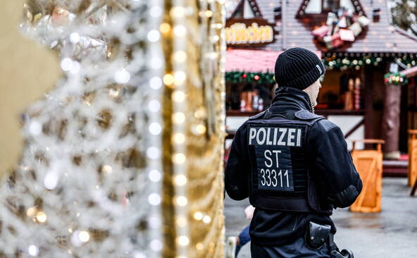 Réouverture sous haute sécurité du marché de Noël de Magdebourg