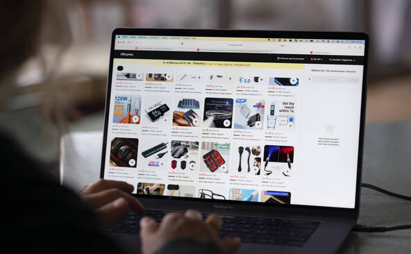 France: AliExpress et Joom assignés en justice