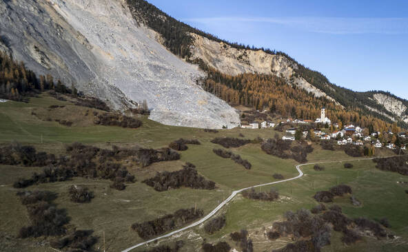Risque d'effondrement d'un pan de roche entier levé à Brienz (GR)