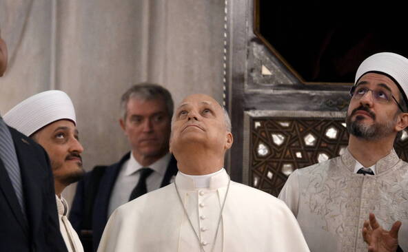 En Turquie, Léon XIV visite la Mosquée bleue d'Istanbul