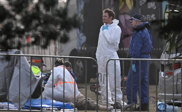 Fusillade sur une plage en Australie: le bilan monte à 16 morts